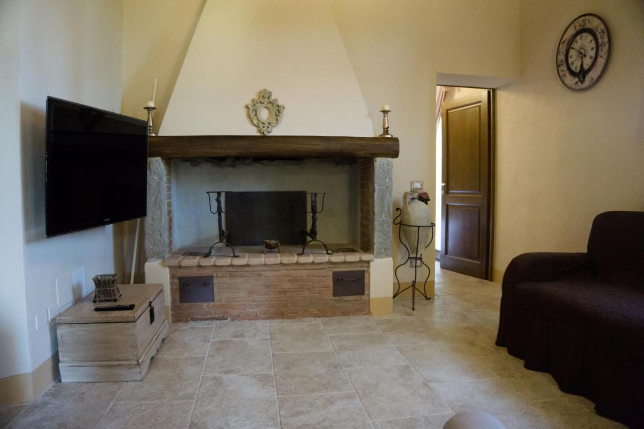 Apartamento Antica Casa Del Glicine Poggibonsi Exterior foto