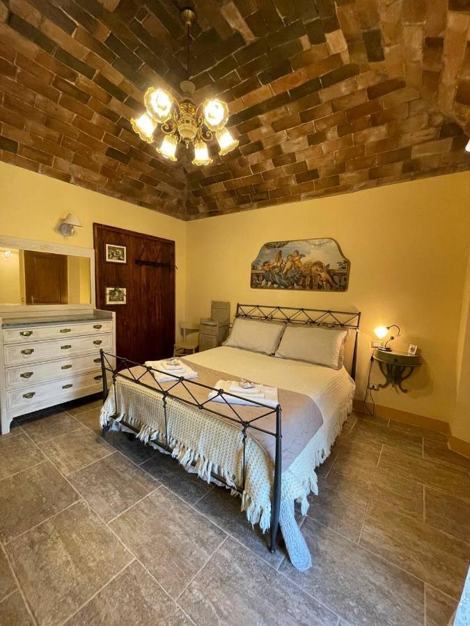 Apartamento Antica Casa Del Glicine Poggibonsi Exterior foto