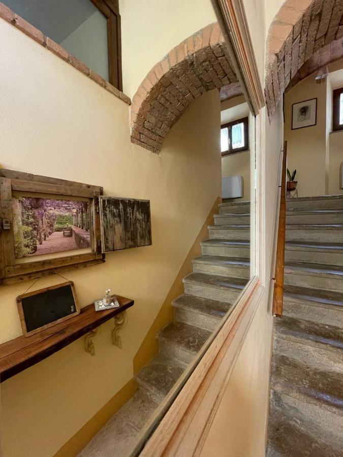 Apartamento Antica Casa Del Glicine Poggibonsi Exterior foto